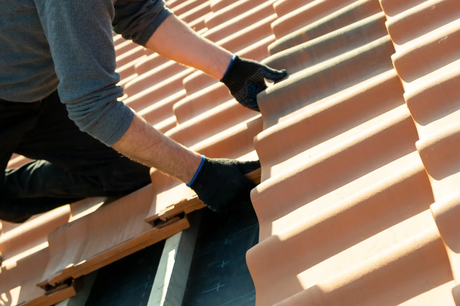 Roofing header